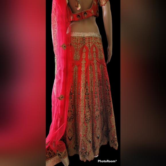 Indian dress - Picture 7 of 8